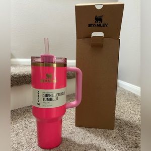 New Stanley Pink Parade Black Friday Limited Edition 40oz Quencher